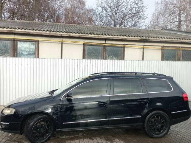 Черный Фольксваген Пассат Вариант, объемом двигателя 2 л и пробегом 350 тыс. км за 5700 $, фото 2 на Automoto.ua