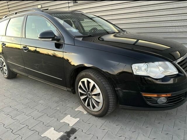 Черный Фольксваген Пассат Вариант, объемом двигателя 1.9 л и пробегом 228 тыс. км за 1736 $, фото 2 на Automoto.ua