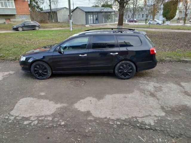 Черный Фольксваген Пассат Вариант, объемом двигателя 2 л и пробегом 322 тыс. км за 5700 $, фото 3 на Automoto.ua