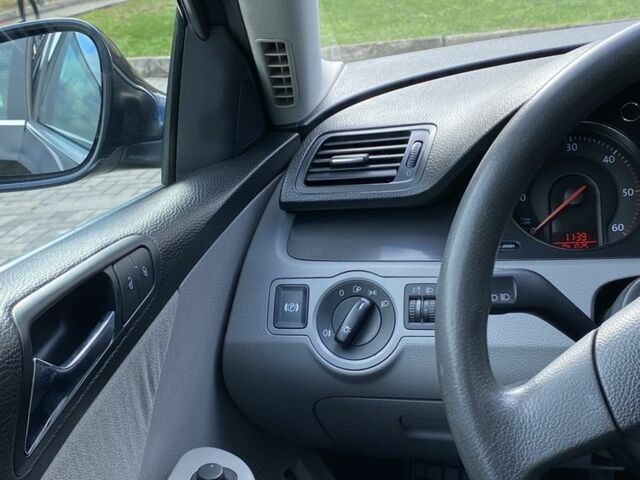 Фольксваген Пассат Вариант 2006 в Кривом Роге на Automoto.ua Черный Фольксваген Пассат Вариант, объемом двигателя 2 л и пробегом 317 тыс. км за 6450 $, фото 23 на Automoto.ua