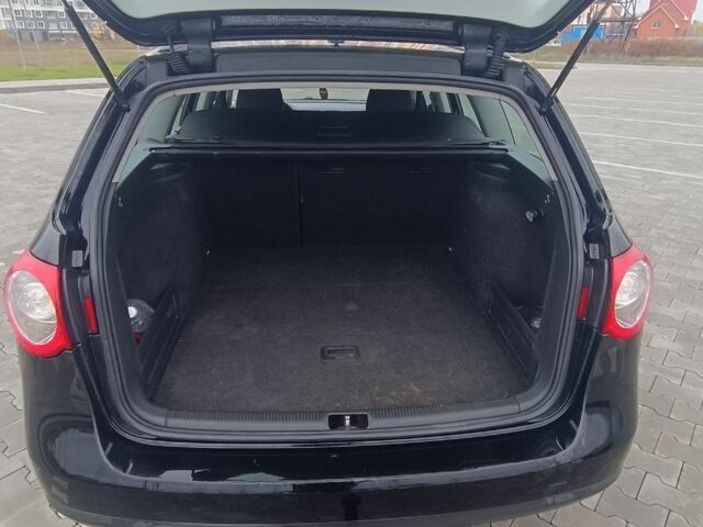 Черный Фольксваген Пассат Вариант, объемом двигателя 0 л и пробегом 315 тыс. км за 3000 $, фото 4 на Automoto.ua