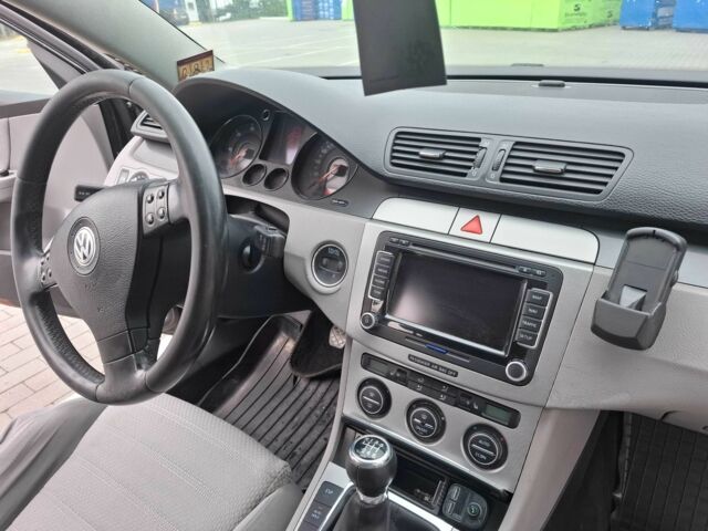 Черный Фольксваген Пассат Вариант, объемом двигателя 2 л и пробегом 470 тыс. км за 5600 $, фото 19 на Automoto.ua