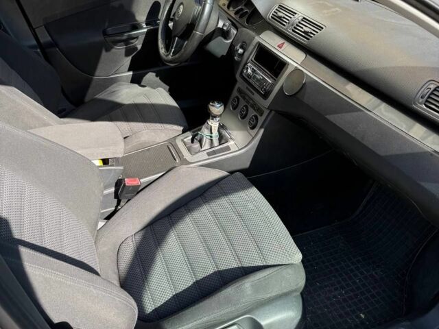 Чорний Фольксваген Пассат Варіант, об'ємом двигуна 2 л та пробігом 380 тис. км за 2700 $, фото 5 на Automoto.ua