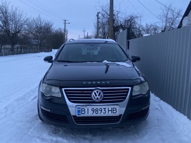 Черный Фольксваген Пассат Вариант, объемом двигателя 2 л и пробегом 350 тыс. км за 4999 $, фото 1 на Automoto.ua