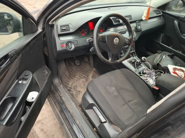 Черный Фольксваген Пассат Вариант, объемом двигателя 2 л и пробегом 450 тыс. км за 2999 $, фото 5 на Automoto.ua