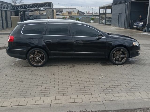 Черный Фольксваген Пассат Вариант, объемом двигателя 2 л и пробегом 220 тыс. км за 5500 $, фото 2 на Automoto.ua