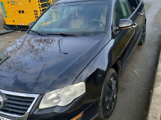 Черный Фольксваген Пассат Вариант, объемом двигателя 2 л и пробегом 322 тыс. км за 5700 $, фото 1 на Automoto.ua