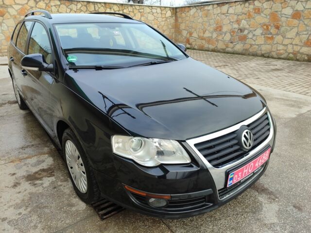 Черный Фольксваген Пассат Вариант, объемом двигателя 1.6 л и пробегом 164 тыс. км за 5950 $, фото 2 на Automoto.ua