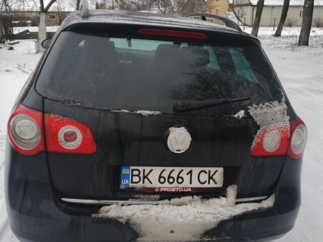Черный Фольксваген Пассат Вариант, объемом двигателя 2 л и пробегом 345 тыс. км за 4800 $, фото 4 на Automoto.ua