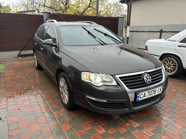 Чорний Фольксваген Пассат Варіант, об'ємом двигуна 2 л та пробігом 228 тис. км за 5500 $, фото 1 на Automoto.ua