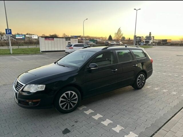 Черный Фольксваген Пассат Вариант, объемом двигателя 1.9 л и пробегом 228 тыс. км за 1736 $, фото 1 на Automoto.ua