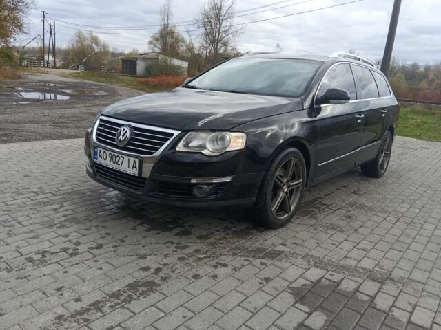 Черный Фольксваген Пассат Вариант, объемом двигателя 2 л и пробегом 220 тыс. км за 5500 $, фото 1 на Automoto.ua