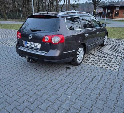 Черный Фольксваген Пассат Вариант, объемом двигателя 2 л и пробегом 210 тыс. км за 1772 $, фото 2 на Automoto.ua