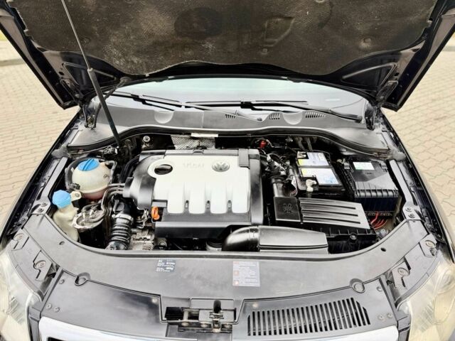 Черный Фольксваген Пассат Вариант, объемом двигателя 2 л и пробегом 400 тыс. км за 5450 $, фото 14 на Automoto.ua