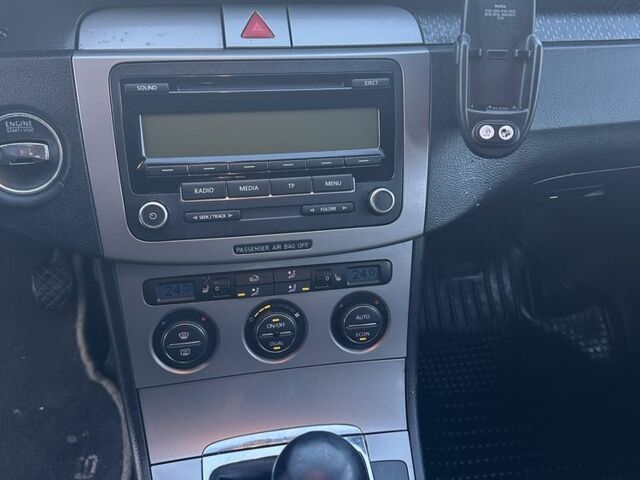 Чорний Фольксваген Пассат Варіант, об'ємом двигуна 2 л та пробігом 400 тис. км за 3050 $, фото 7 на Automoto.ua