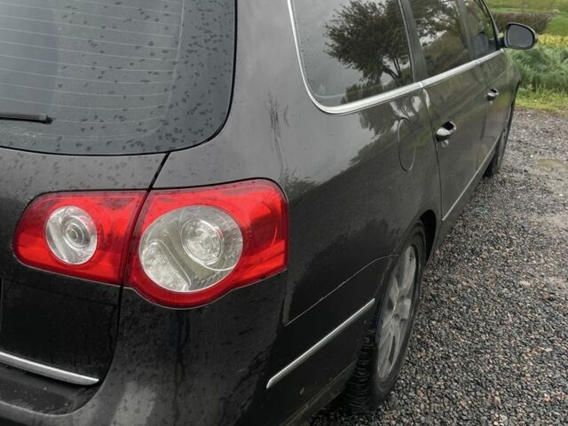 Черный Фольксваген Пассат Вариант, объемом двигателя 2 л и пробегом 255 тыс. км за 6600 $, фото 12 на Automoto.ua