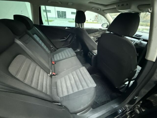 Черный Фольксваген Пассат Вариант, объемом двигателя 1.9 л и пробегом 285 тыс. км за 5500 $, фото 17 на Automoto.ua