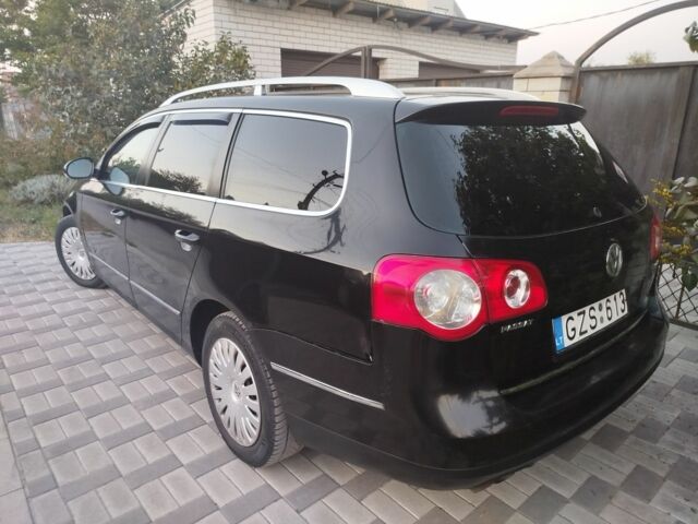 Черный Фольксваген Пассат Вариант, объемом двигателя 2 л и пробегом 260 тыс. км за 2250 $, фото 7 на Automoto.ua