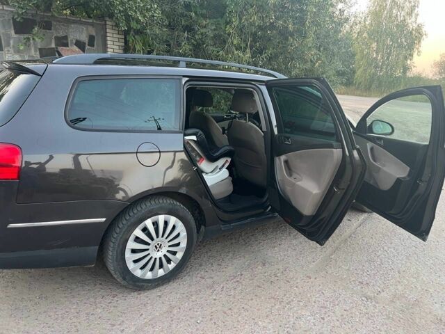 Чорний Фольксваген Пассат Варіант, об'ємом двигуна 2 л та пробігом 370 тис. км за 2350 $, фото 4 на Automoto.ua