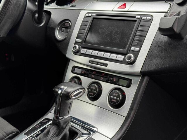 Черный Фольксваген Пассат Вариант, объемом двигателя 2 л и пробегом 326 тыс. км за 6990 $, фото 16 на Automoto.ua