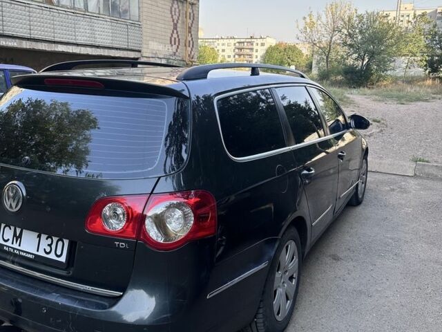 Черный Фольксваген Пассат Вариант, объемом двигателя 1.9 л и пробегом 355 тыс. км за 3000 $, фото 4 на Automoto.ua