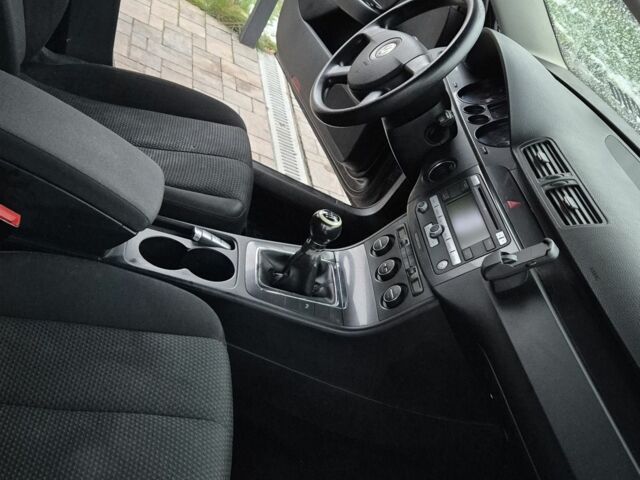 Черный Фольксваген Пассат Вариант, объемом двигателя 2 л и пробегом 198 тыс. км за 4533 $, фото 6 на Automoto.ua