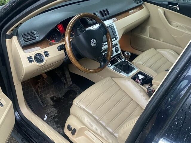 Чорний Фольксваген Пассат Варіант, об'ємом двигуна 2 л та пробігом 330 тис. км за 5500 $, фото 3 на Automoto.ua