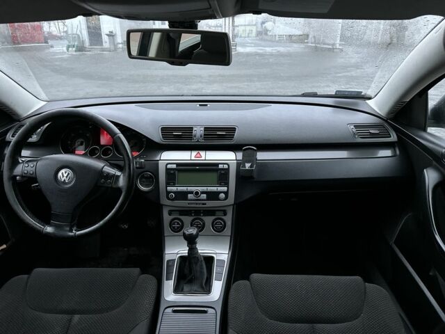 Черный Фольксваген Пассат Вариант, объемом двигателя 1.9 л и пробегом 320 тыс. км за 2600 $, фото 11 на Automoto.ua