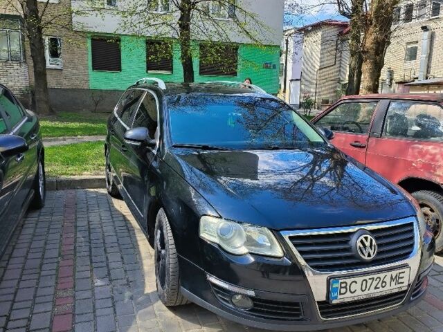 Черный Фольксваген Пассат Вариант, объемом двигателя 2 л и пробегом 317 тыс. км за 6500 $, фото 5 на Automoto.ua