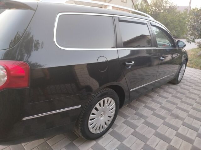 Черный Фольксваген Пассат Вариант, объемом двигателя 2 л и пробегом 260 тыс. км за 2250 $, фото 9 на Automoto.ua