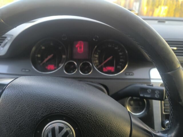 Черный Фольксваген Пассат Вариант, объемом двигателя 2 л и пробегом 440 тыс. км за 3700 $, фото 6 на Automoto.ua