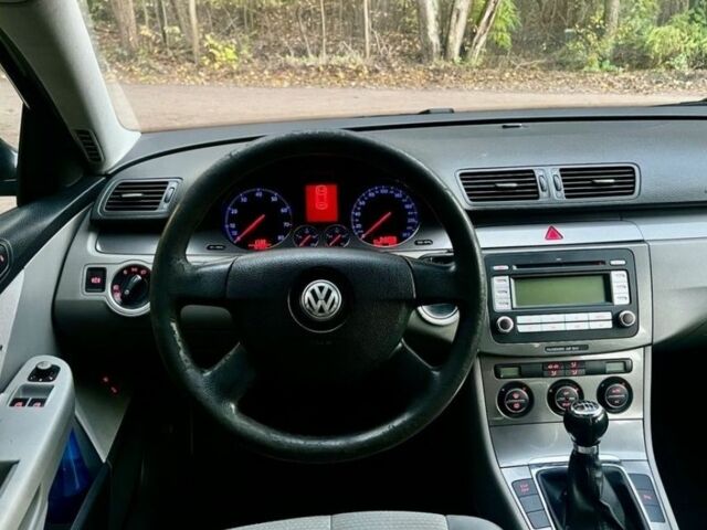 Черный Фольксваген Пассат Вариант, объемом двигателя 1.9 л и пробегом 246 тыс. км за 1450 $, фото 6 на Automoto.ua