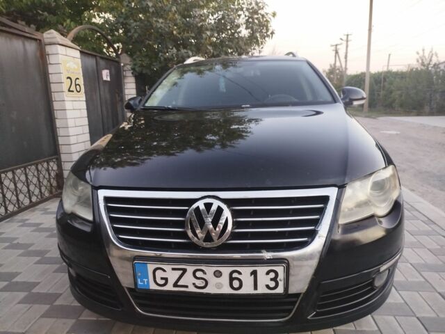 Черный Фольксваген Пассат Вариант, объемом двигателя 2 л и пробегом 260 тыс. км за 2250 $, фото 8 на Automoto.ua