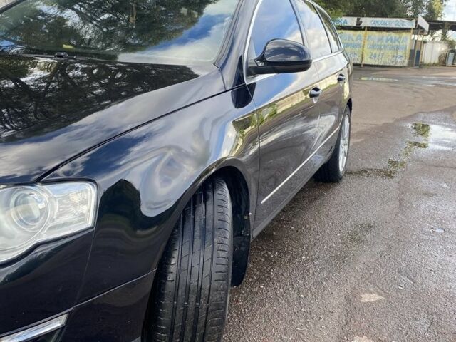 Черный Фольксваген Пассат Вариант, объемом двигателя 2 л и пробегом 252 тыс. км за 6600 $, фото 1 на Automoto.ua