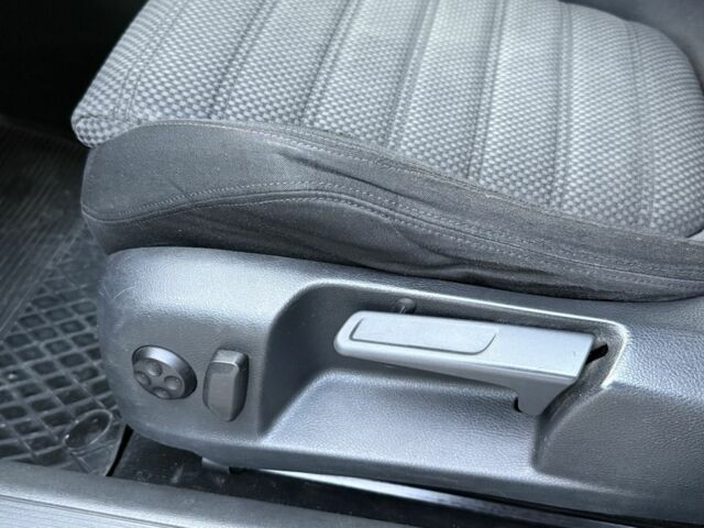 Черный Фольксваген Пассат Вариант, объемом двигателя 1.9 л и пробегом 285 тыс. км за 5500 $, фото 16 на Automoto.ua