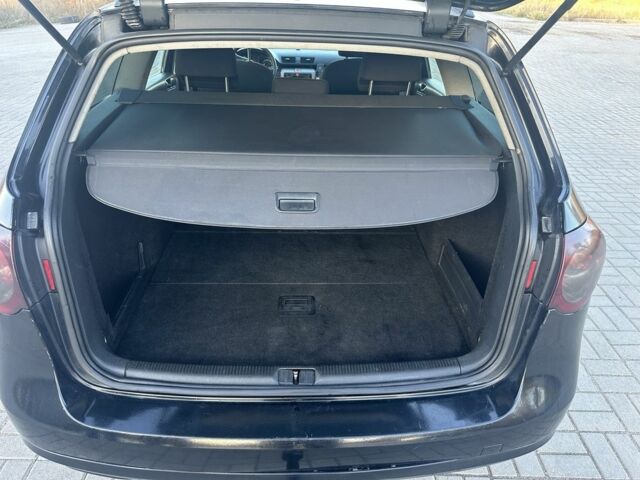 Чорний Фольксваген Пассат Варіант, об'ємом двигуна 2 л та пробігом 400 тис. км за 3050 $, фото 6 на Automoto.ua