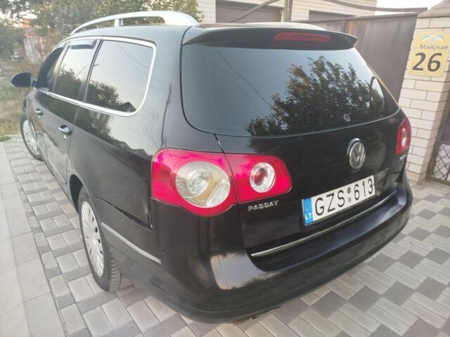 Черный Фольксваген Пассат Вариант, объемом двигателя 2 л и пробегом 260 тыс. км за 2250 $, фото 3 на Automoto.ua
