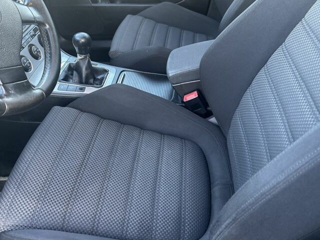 Чорний Фольксваген Пассат Варіант, об'ємом двигуна 2 л та пробігом 400 тис. км за 3050 $, фото 8 на Automoto.ua