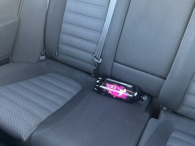 Чорний Фольксваген Пассат Варіант, об'ємом двигуна 2 л та пробігом 400 тис. км за 3050 $, фото 16 на Automoto.ua