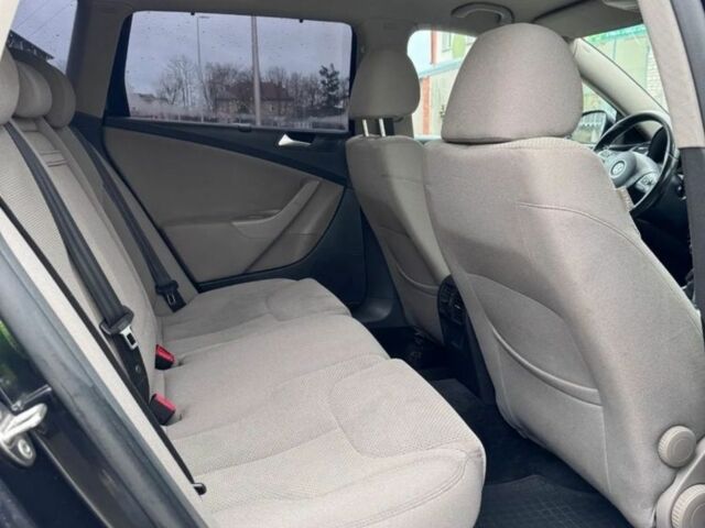 Чорний Фольксваген Пассат Варіант, об'ємом двигуна 2 л та пробігом 265 тис. км за 2800 $, фото 6 на Automoto.ua