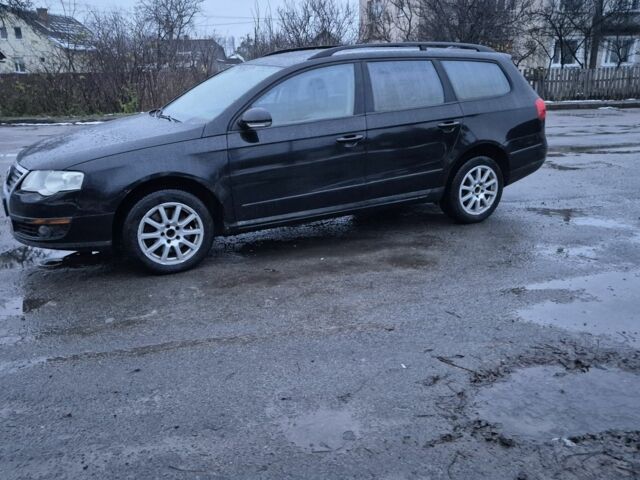 Черный Фольксваген Пассат Вариант, объемом двигателя 2 л и пробегом 198 тыс. км за 4533 $, фото 1 на Automoto.ua