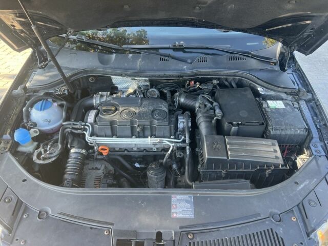 Черный Фольксваген Пассат Вариант, объемом двигателя 2 л и пробегом 300 тыс. км за 5999 $, фото 4 на Automoto.ua