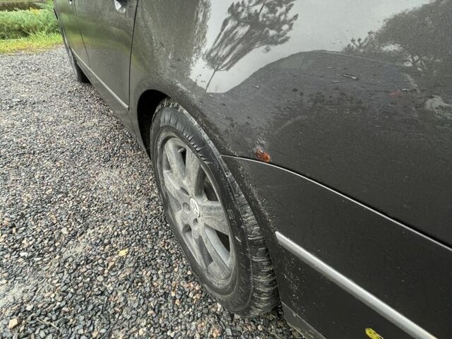 Черный Фольксваген Пассат Вариант, объемом двигателя 2 л и пробегом 255 тыс. км за 6600 $, фото 6 на Automoto.ua