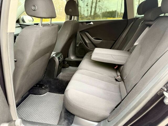 Черный Фольксваген Пассат Вариант, объемом двигателя 2 л и пробегом 400 тыс. км за 5450 $, фото 23 на Automoto.ua