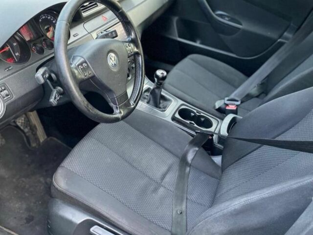 Чорний Фольксваген Пассат Варіант, об'ємом двигуна 2 л та пробігом 300 тис. км за 2850 $, фото 6 на Automoto.ua