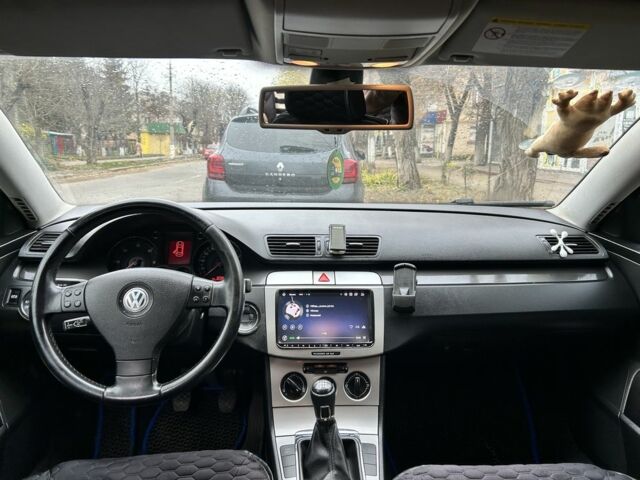 Черный Фольксваген Пассат Вариант, объемом двигателя 2 л и пробегом 310 тыс. км за 6700 $, фото 4 на Automoto.ua