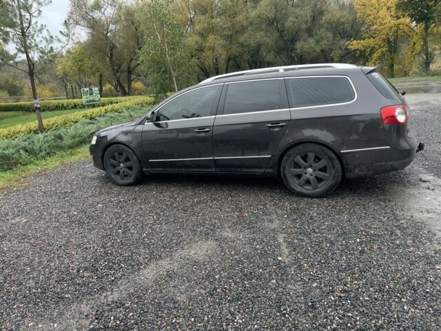 Черный Фольксваген Пассат Вариант, объемом двигателя 2 л и пробегом 255 тыс. км за 6600 $, фото 5 на Automoto.ua