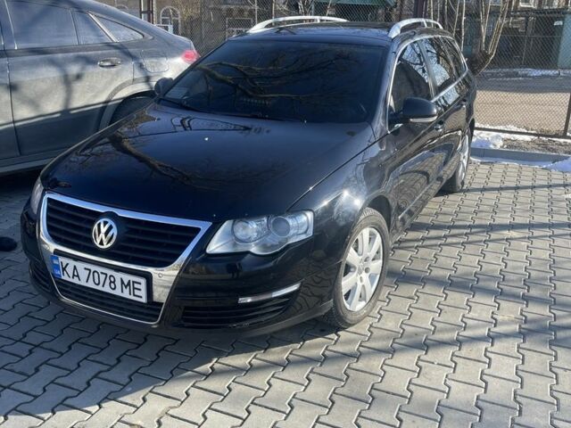 Черный Фольксваген Пассат Вариант, объемом двигателя 1.8 л и пробегом 250 тыс. км за 7200 $, фото 1 на Automoto.ua