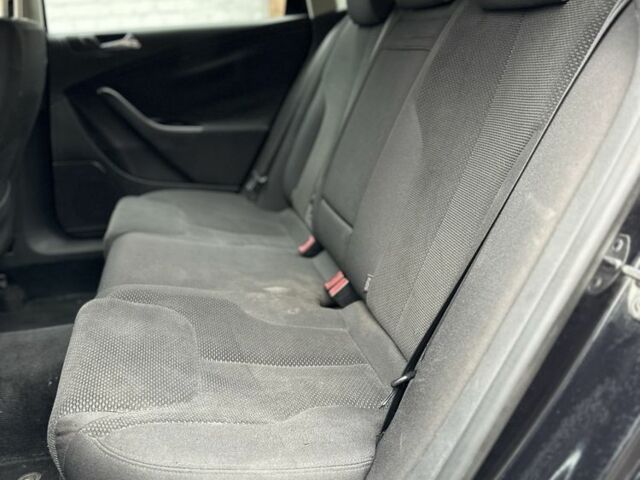 Черный Фольксваген Пассат Вариант, объемом двигателя 1.9 л и пробегом 320 тыс. км за 2600 $, фото 10 на Automoto.ua