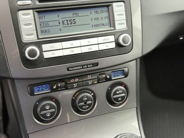 Черный Фольксваген Пассат Вариант, объемом двигателя 2 л и пробегом 400 тыс. км за 5450 $, фото 19 на Automoto.ua